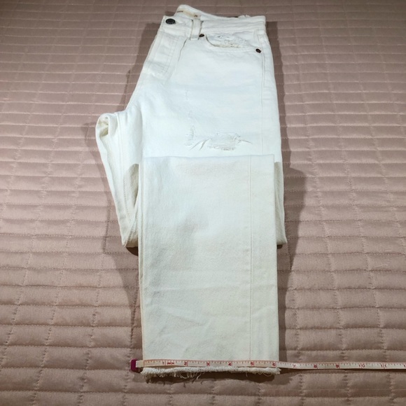 Levi's Wedgie Straight Jeans in Cloud Bank White - Picture 11 of 15
